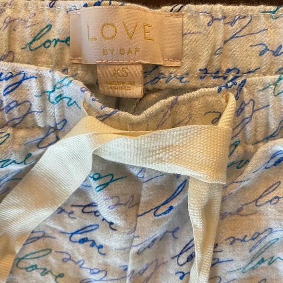 LOVE BY GAP gray pajama pants with love down the pants NWT M - Picture 6 of 9